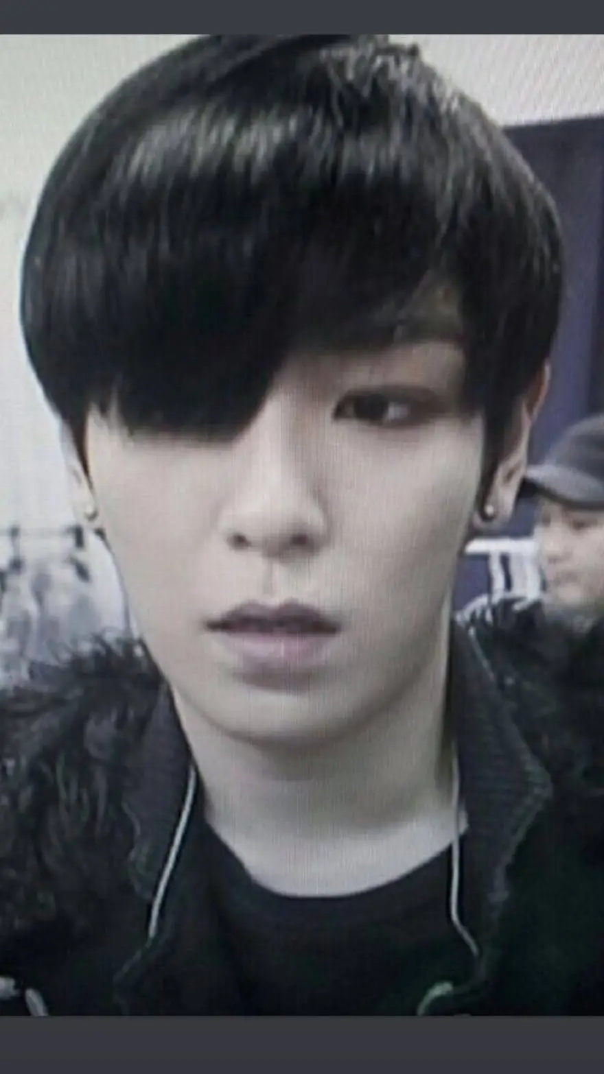 ai character: T.O.P  background