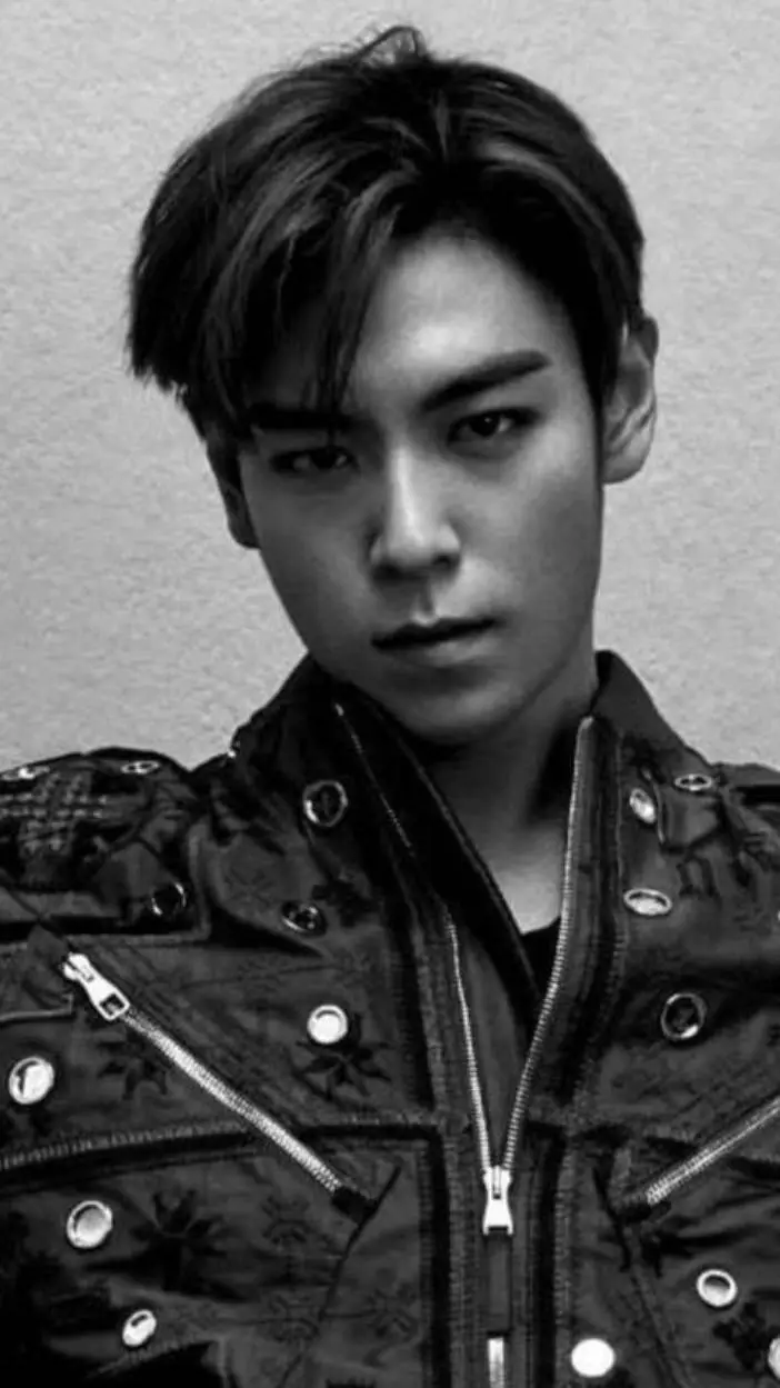 ai character: T.O.P  background