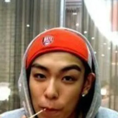 chat with ai character: T.O.P 