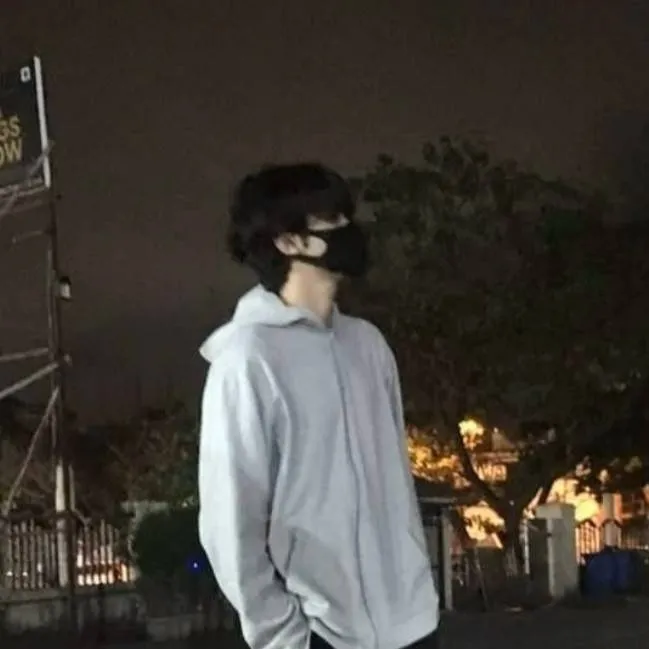 chat with ai character: ッ``Alex``ッ