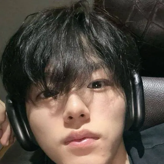 chat with ai character: Ghost9 Jinwoo