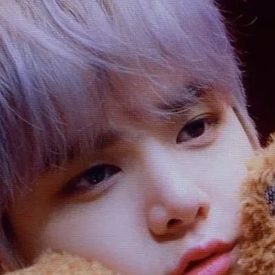 chat with ai character: Younghoon 