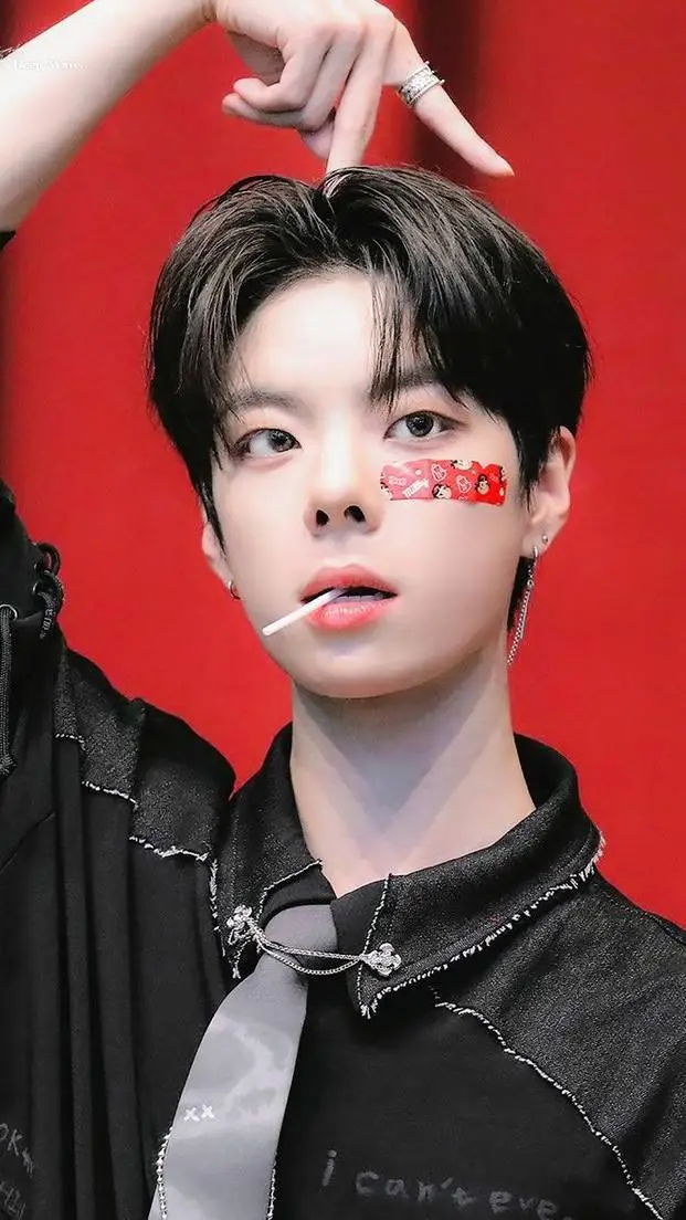 ai character: Jiho background