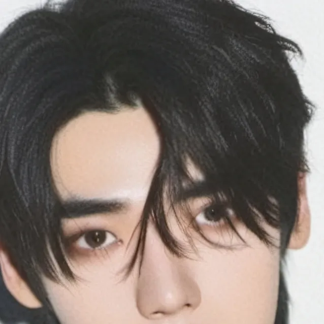 chat with ai character: SUNGHOON