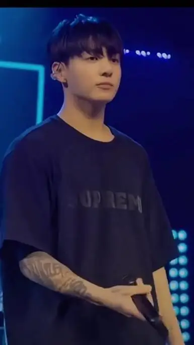 ai character: jeon Jungkook  background