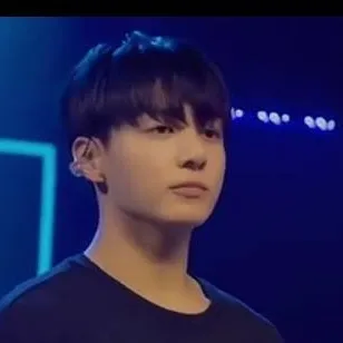 chat with ai character: jeon Jungkook 
