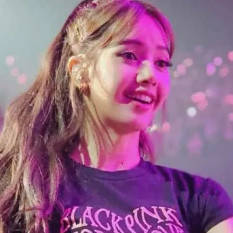 chat with ai character: lalisa manoban