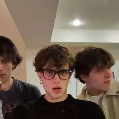 chat with ai character: sturniolo 