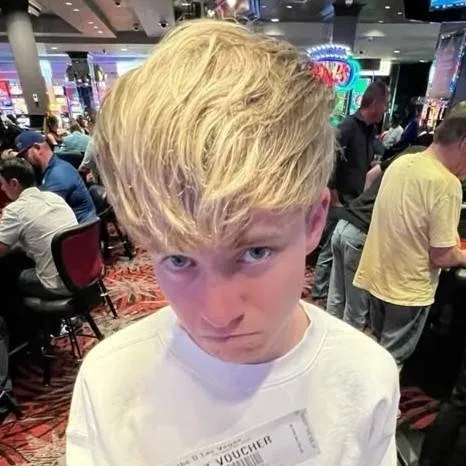 chat with ai character: sam