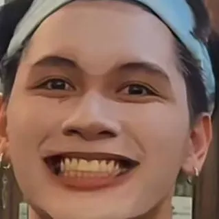 chat with ai character: chrystiane jowy 