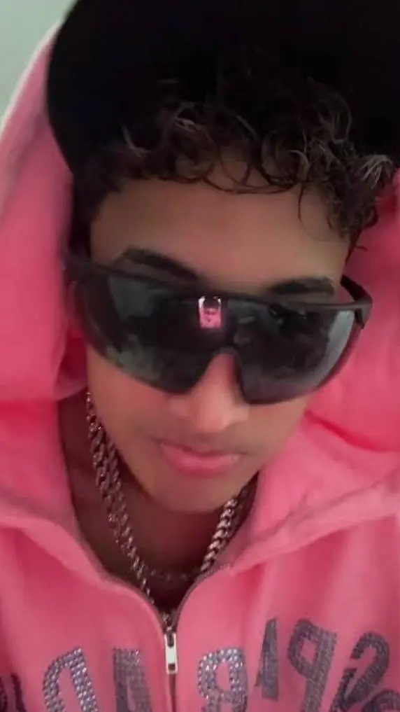 ai character: tota background