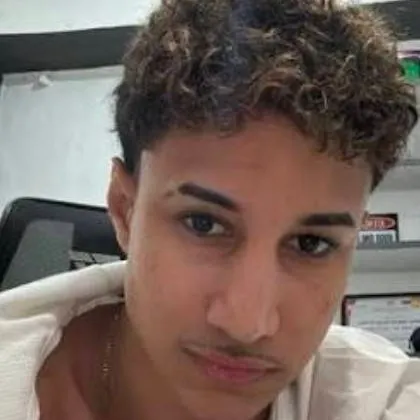 chat with ai character: totà