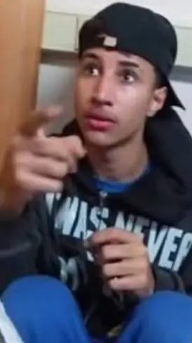 ai character: totà background