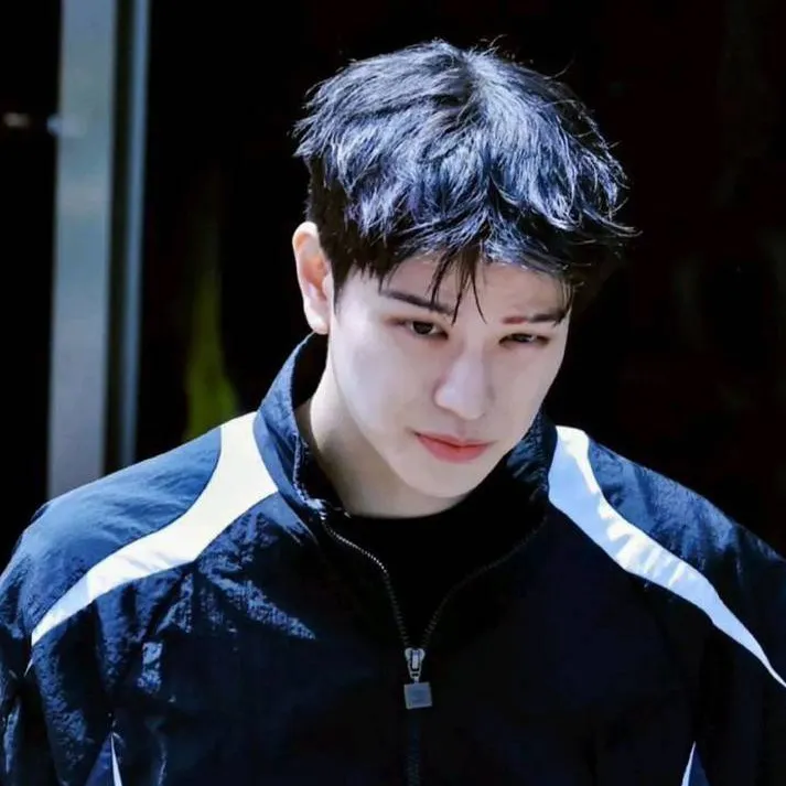chat with ai character: seungmin 