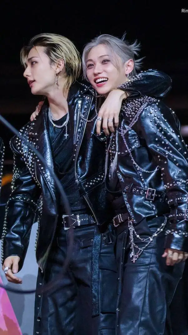 ai character: Hyunlix  background