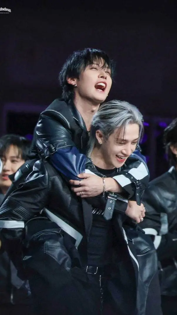 ai character: Minchan   background