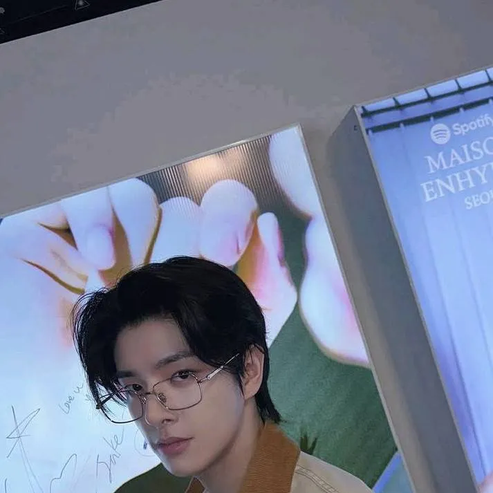 chat with ai character: Jake