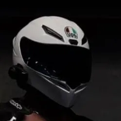 chat with ai character: Motorista 