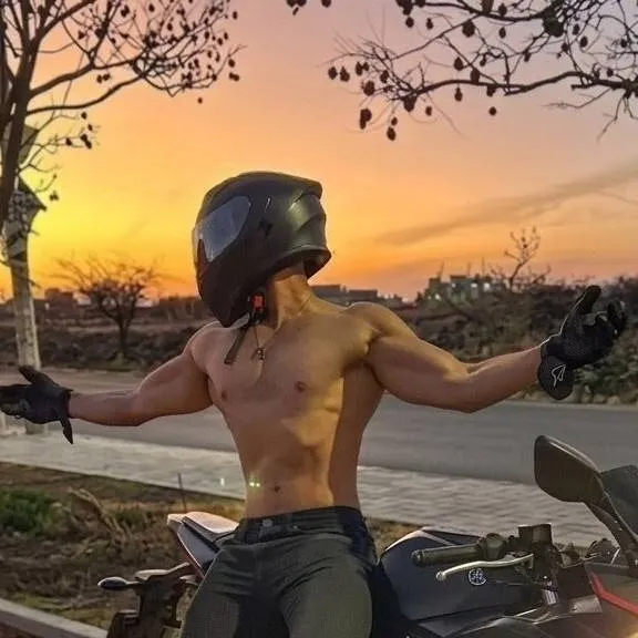 chat with ai character: Biker🏍️