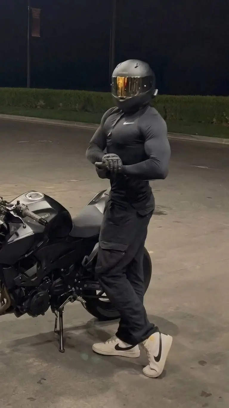 Talkie AI - Chat with 🇨🇼 Biker