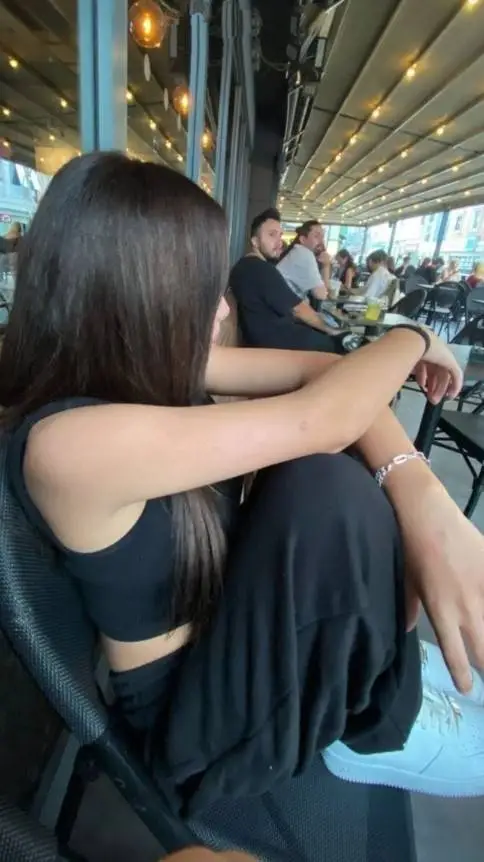 ai character: Nadia🌸 background