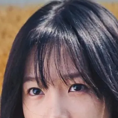 chat with ai character: Jun-hee