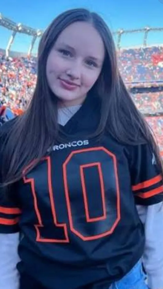 chat with ai character: Abriella