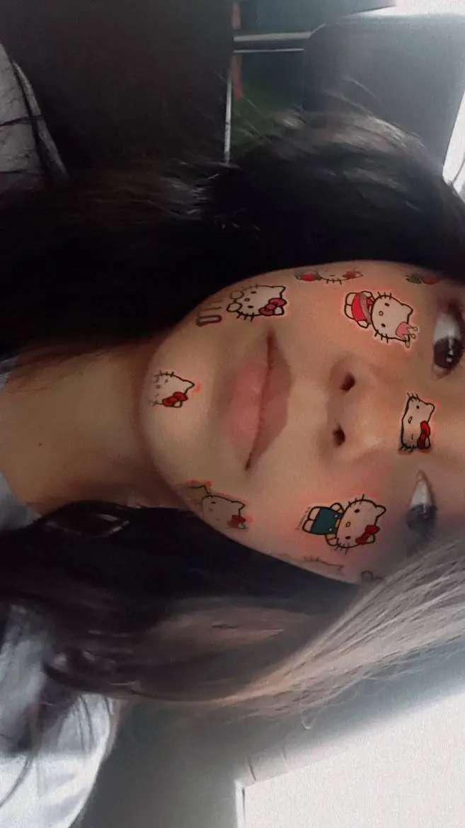 ai character: HABLA CON MIGO background