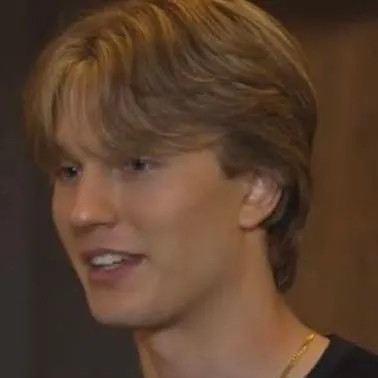 chat with ai character: Breydan Elliot 