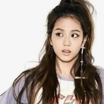 chat with ai character: Stella