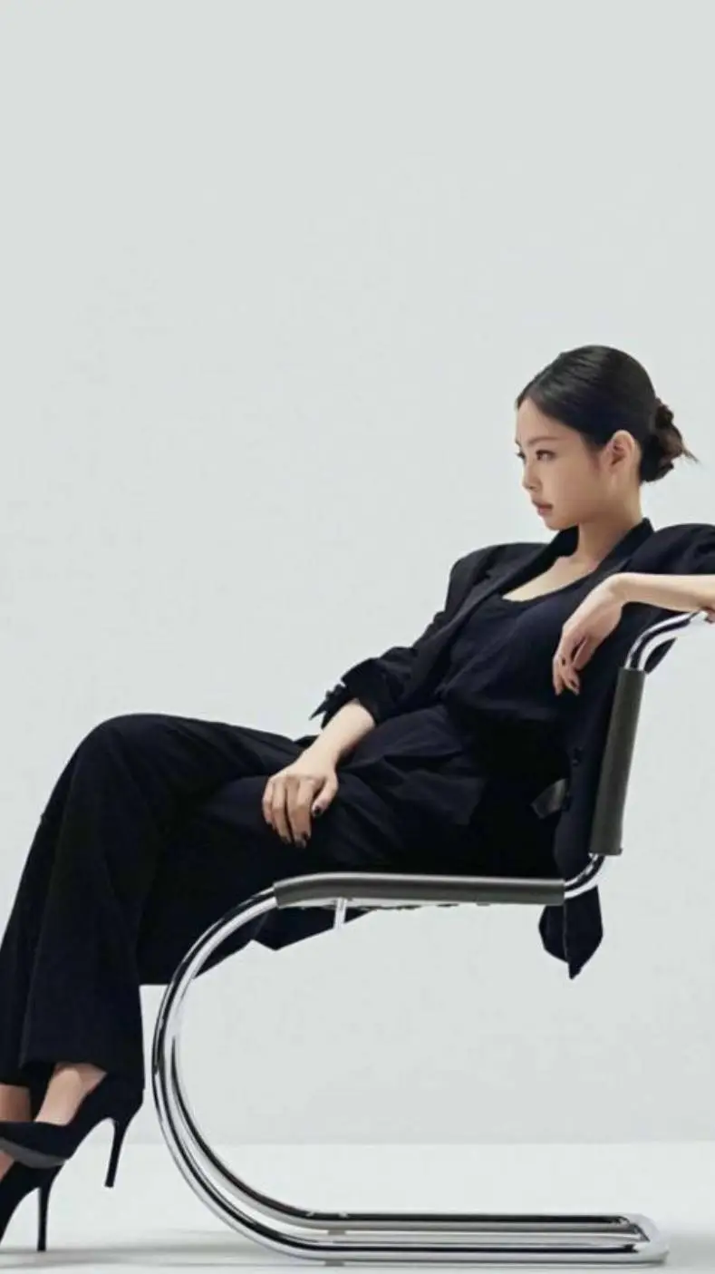 ai character: rich kpop idol background