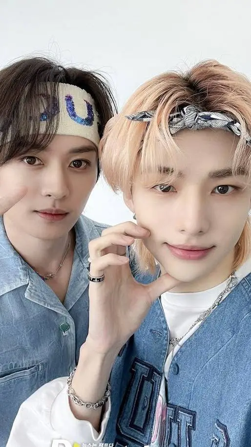 ai character: Hyunjin, Lee know background