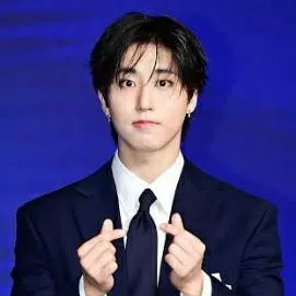 chat with ai character: skz