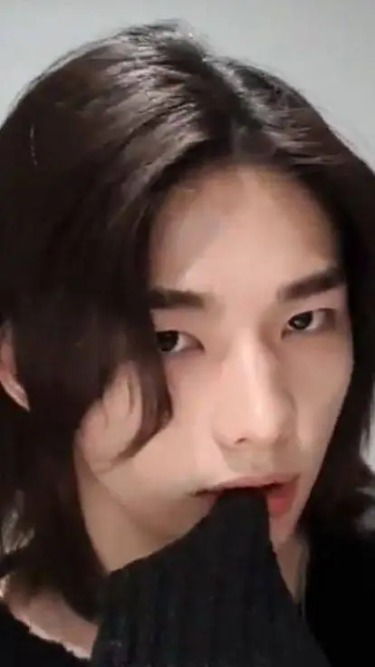 ai character: Hyunjin background