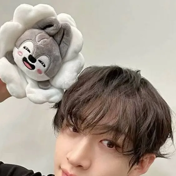 chat with ai character: Bangchan