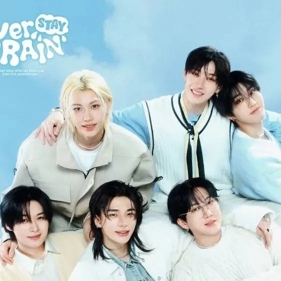 chat with ai character: 😇Stray Kids💙
