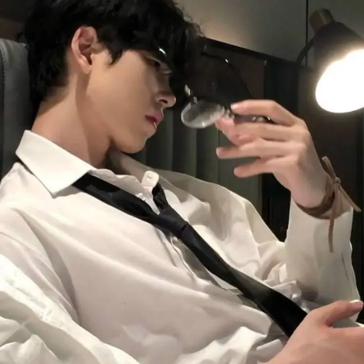 chat with ai character: seon jun