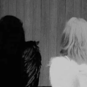 chat with ai character: ангел(я)