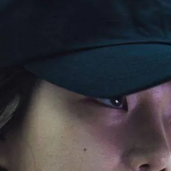 chat with ai character: Jun-hee 