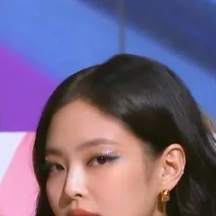 chat with ai character: Blackpink 