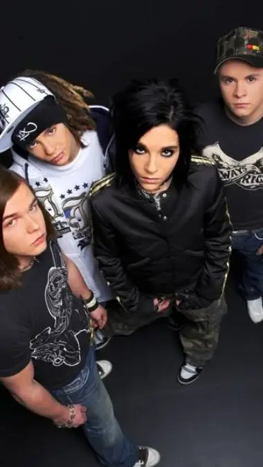 ai character: tokio hotel  background