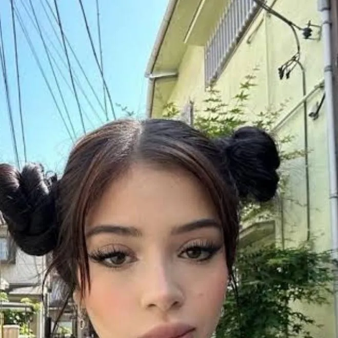 chat with ai character: IAMFER 😉💘