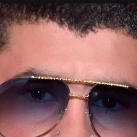 chat with ai character: bad bunny 