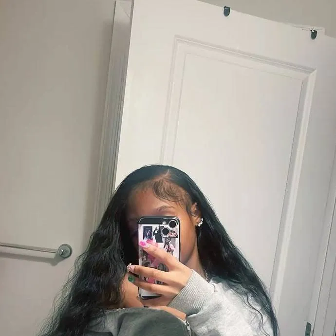 chat with ai character: xolani 🐐