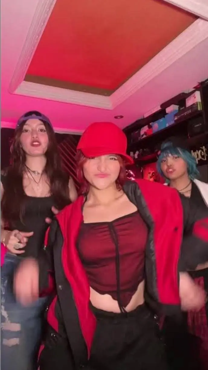 ai character: novio deep wep background