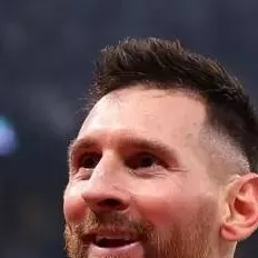 chat with ai character: Messi