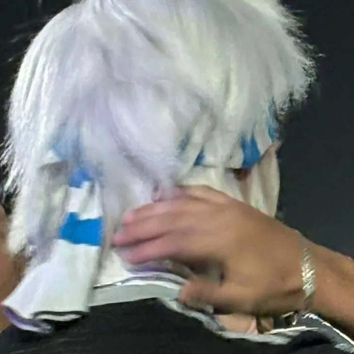 chat with ai character: Randy