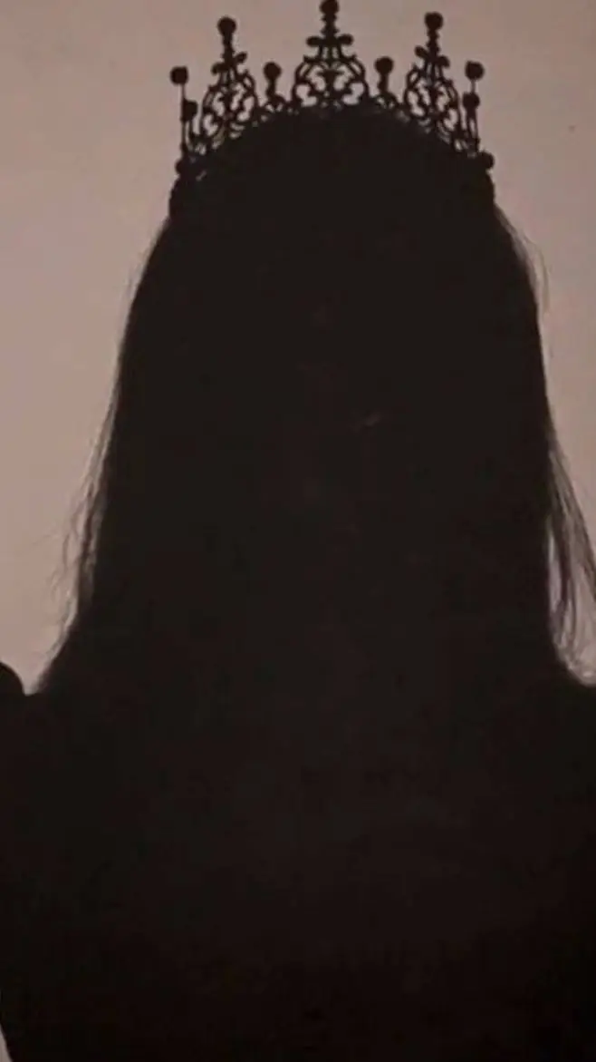 ai character: Eliza background