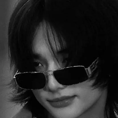 chat with ai character: ~Hyunjin~