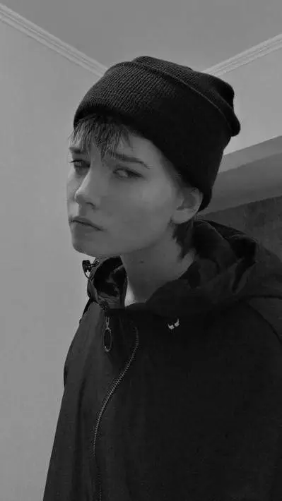 ai character: рома background